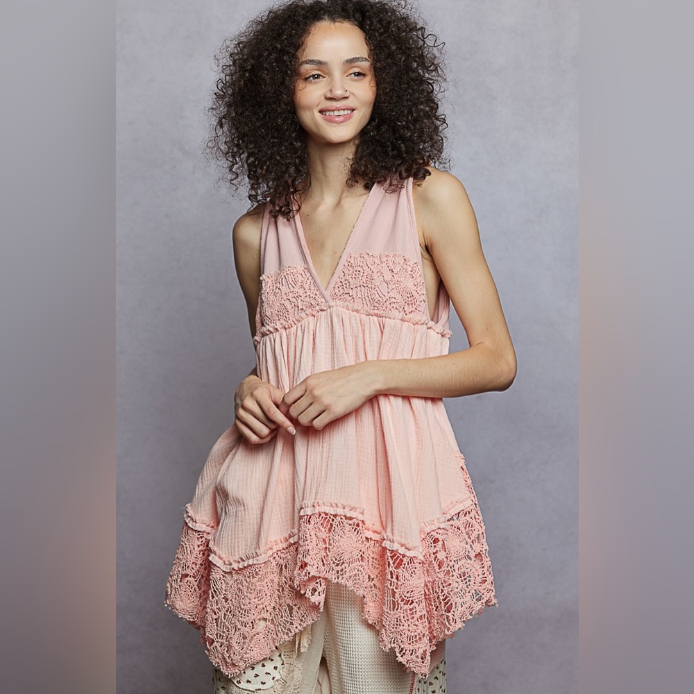#7 Pol CLOSEOUT FIRM 🌸New! Pol Lace Tunic Top